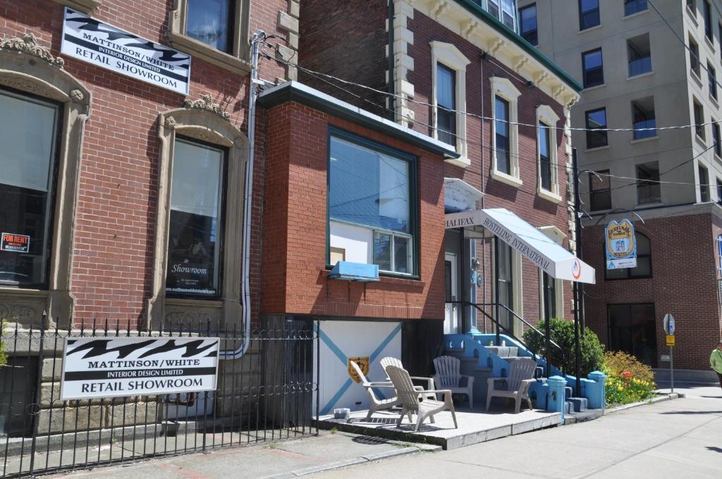 Hi Heritage House Hostel Halifax
